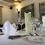Zum Schlangenkoenig מלון 4*