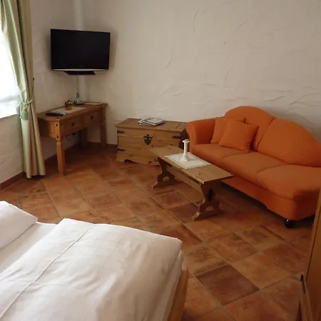 Zum Schlangenkoenig 3*