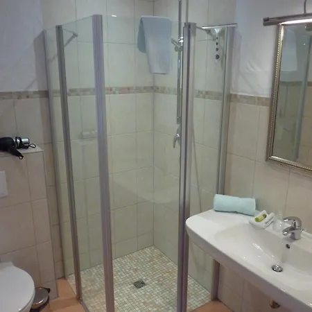 Zum Schlangenkoenig 3*