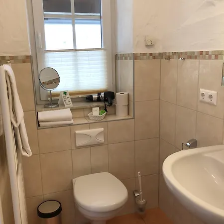 Zum Schlangenkoenig Otel 3*