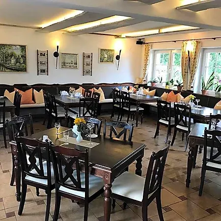 Zum Schlangenkoenig 4* Бург