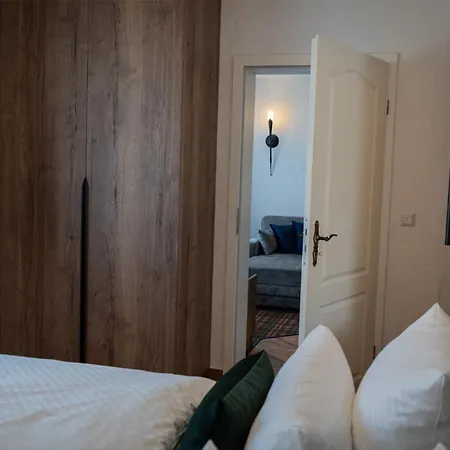 Zum Schlangenkoenig 4* بورغ