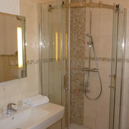 Zum Schlangenkoenig Hotel 3*