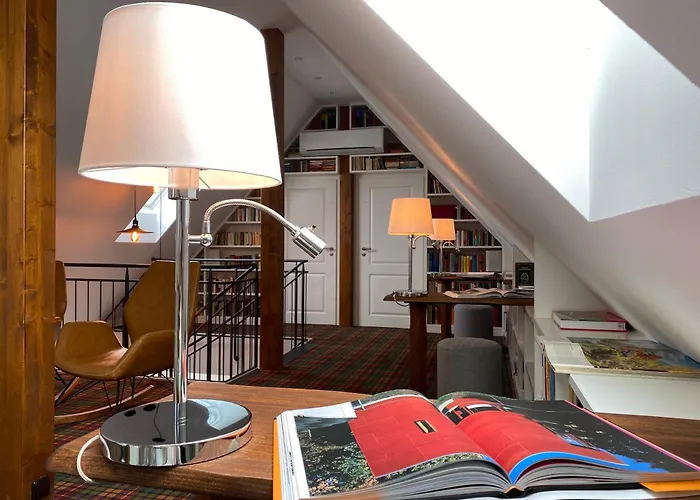 Zum Schlangenkoenig Hotell 4*