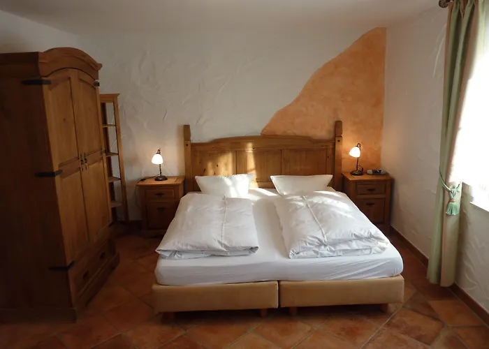 Zum Schlangenkoenig Hotell 4*