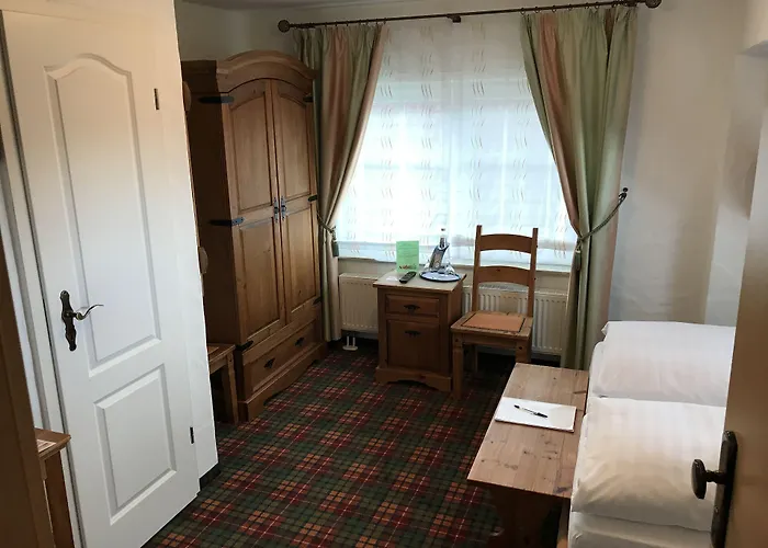 Zum Schlangenkoenig 4*