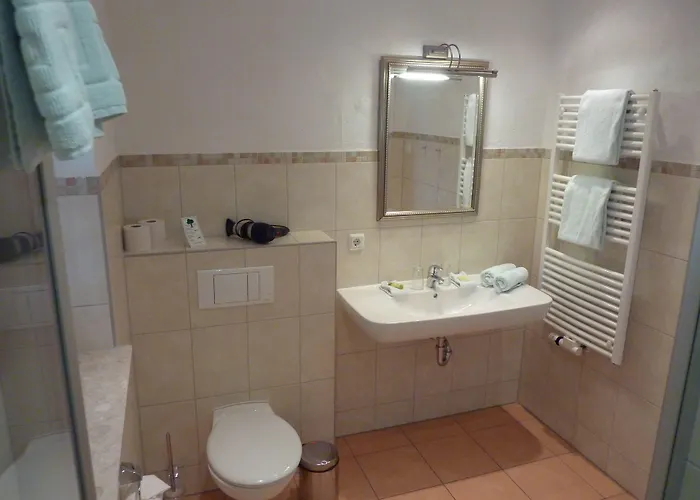 Hotell Zum Schlangenkoenig Burg (Spreewald)